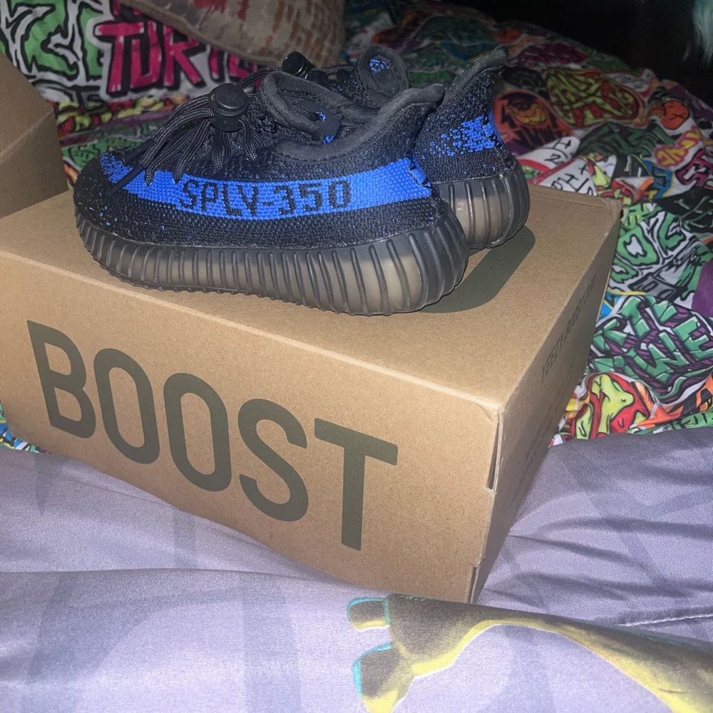 Yeezy Toddler size 9.5c